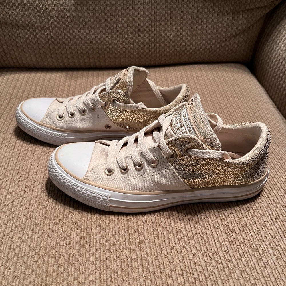 Limited edition converse đ - Picture 3 of 8
